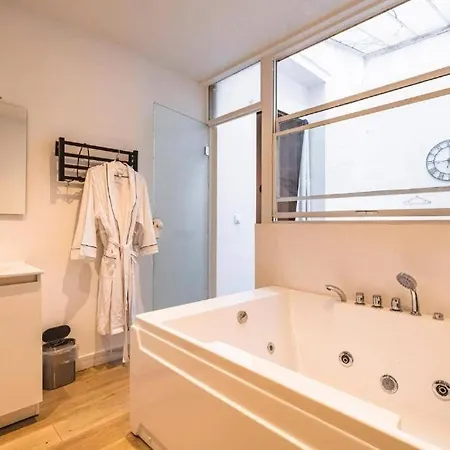 Appartamento Steam, Baignoire Balneo Et Clim Reims Esterno foto